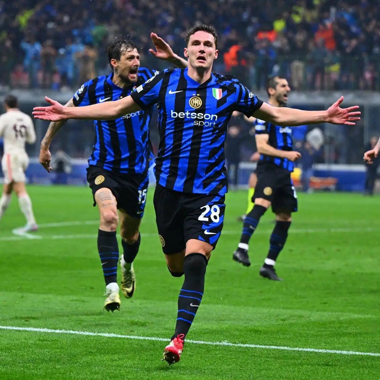 拜仁逆转瑞士，布鲁诺统治全场