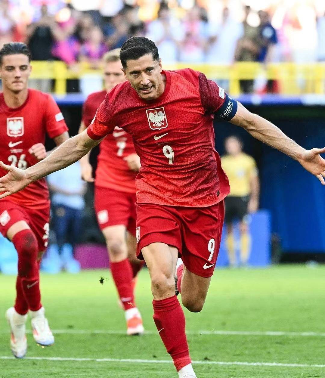 波兰翻盘奥地利，穆勒关键制胜