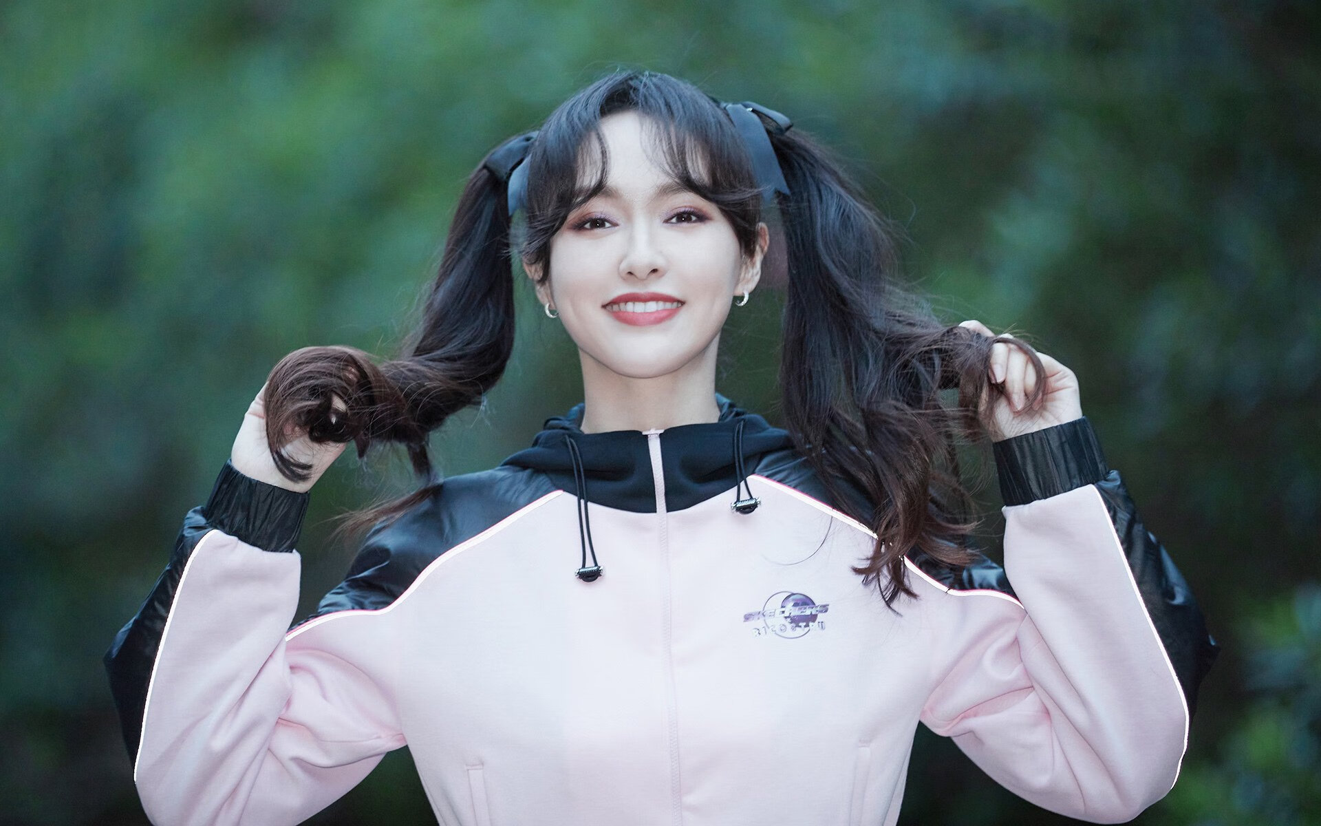 梅赛德斯完胜迈凯伦,不是车队赢了比赛,是维斯塔潘一个人赢了战争