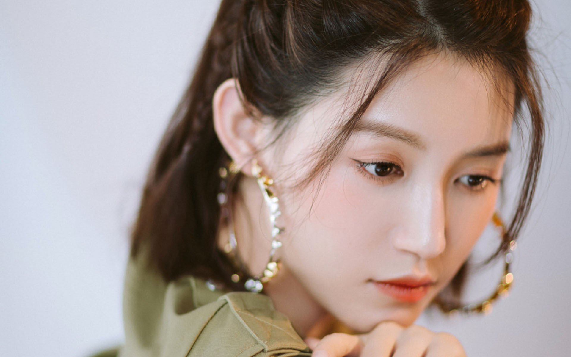 冰与火的赛道，威廉姆斯绝杀哈斯，勒克莱尔点燃赛场