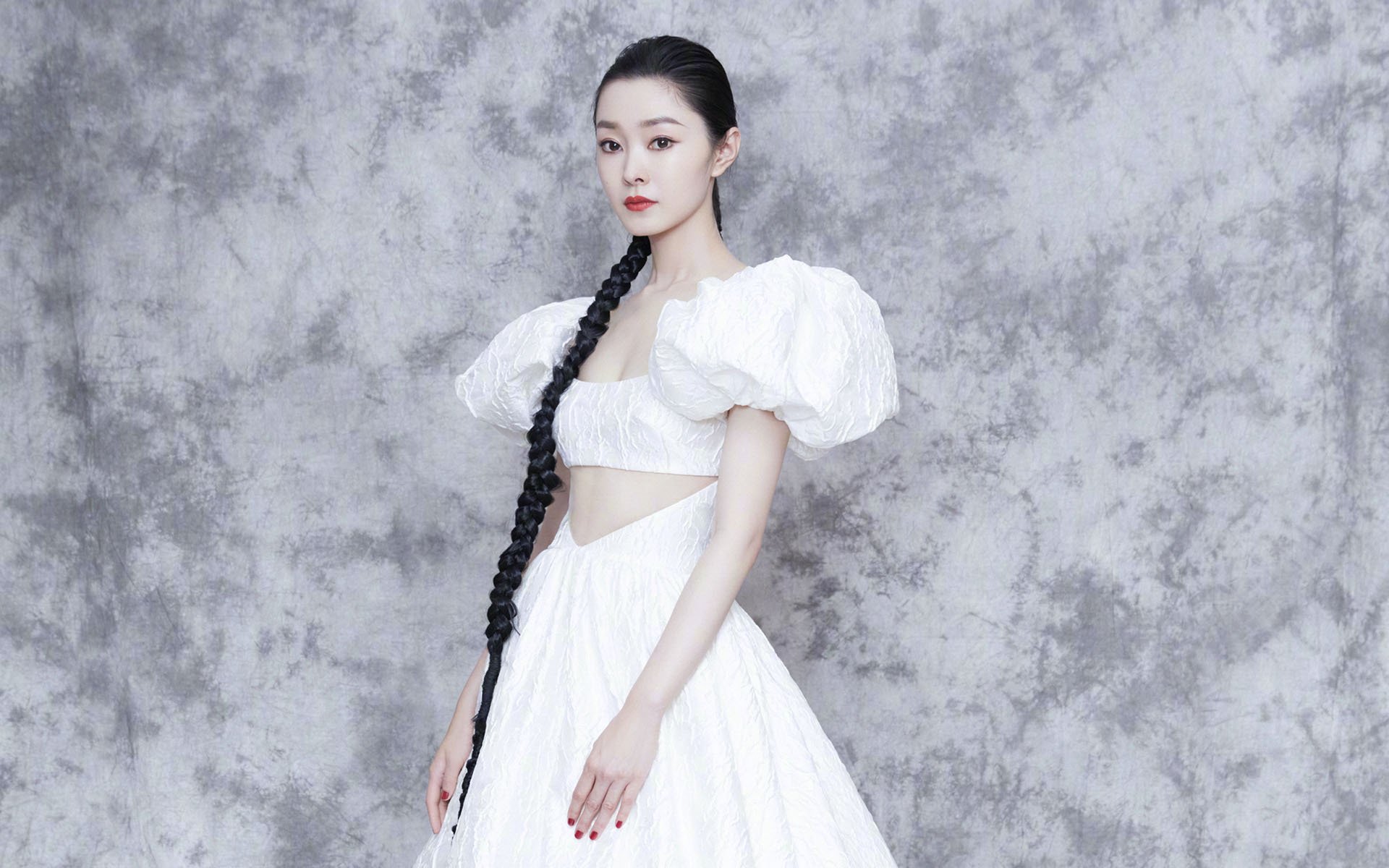 瞬间与永恒，足球绝杀与乒乓纪录的双重刻度