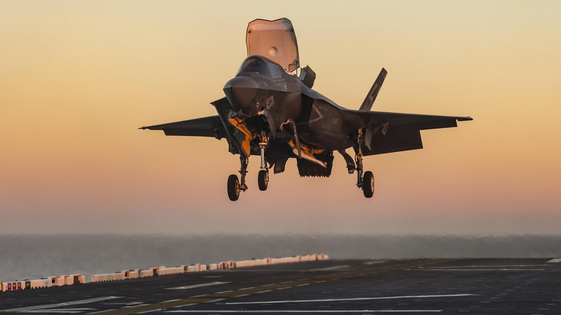 西决生死战之夜，1米83暗夜传说！范弗利特冰封血液的三记超远三分如审判