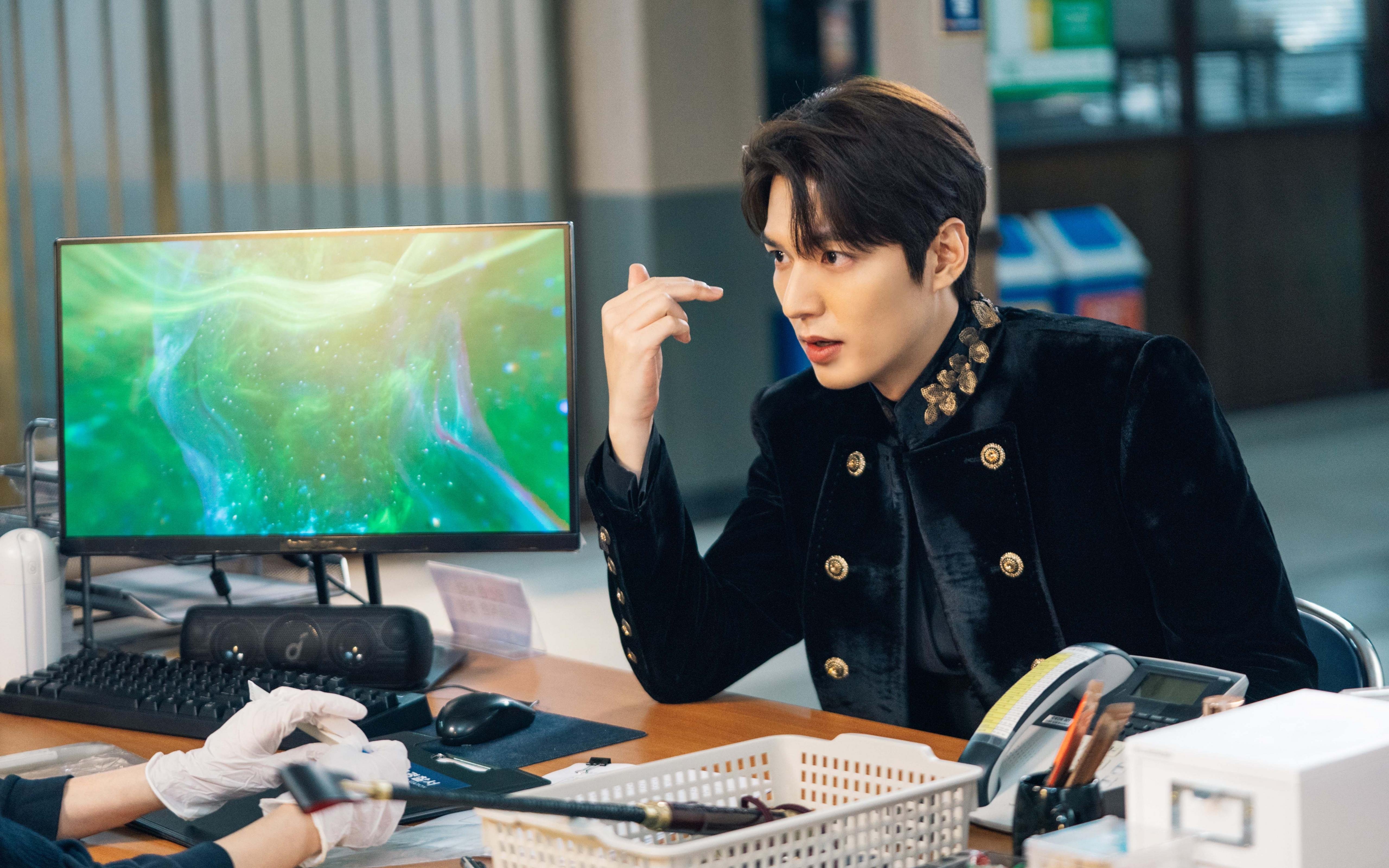 南美风暴席卷北美大陆,委内瑞拉力克喀麦隆,萨拉赫上演史诗级接管