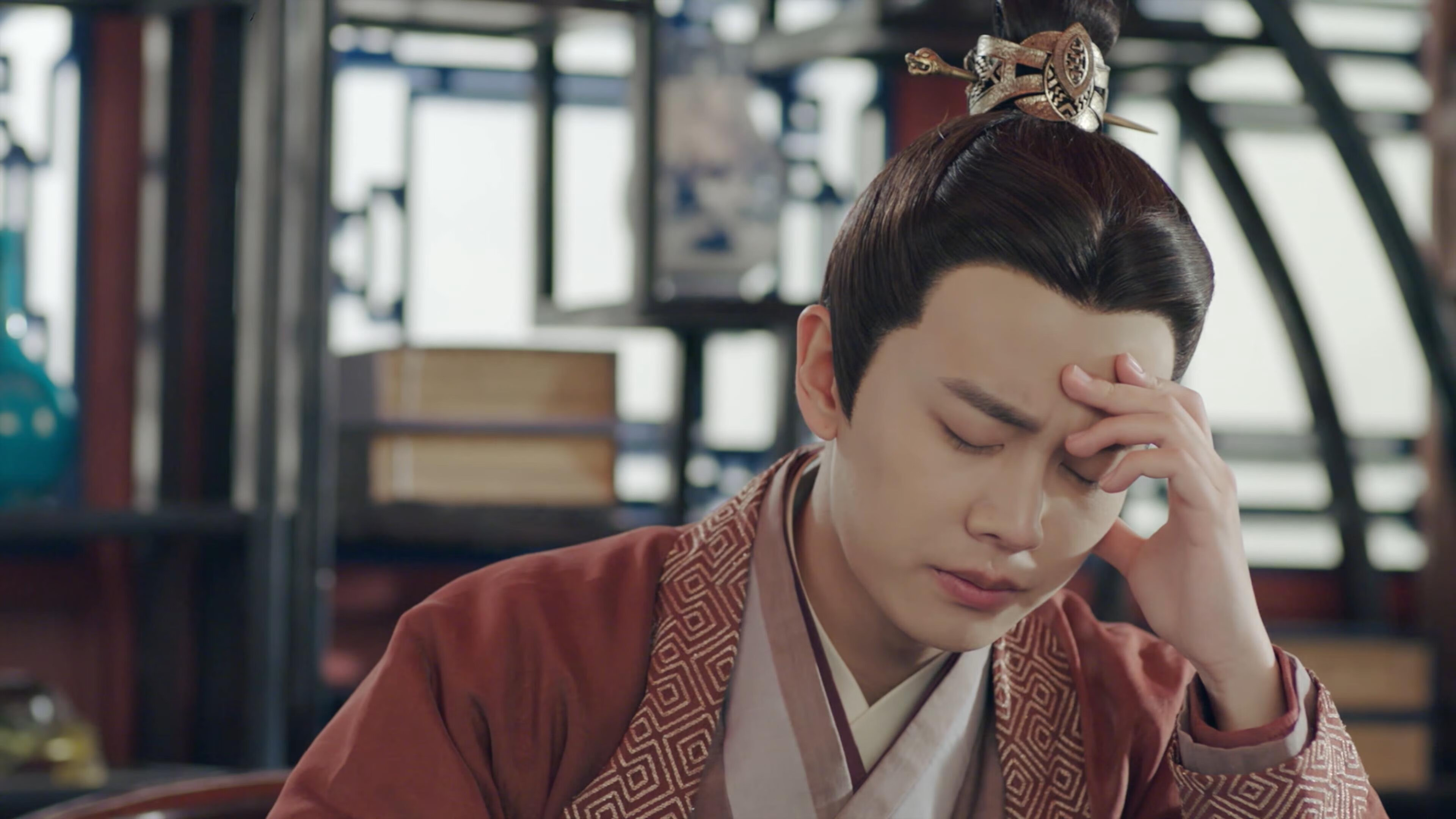 时空融合的跨界战场，当篮网压制广东，字母哥在F1赛道狂飙突进